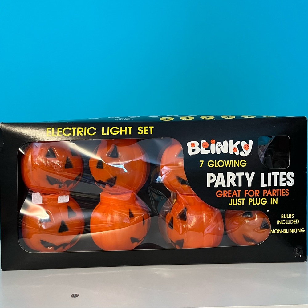 Vintage Blow Mold Blinky Glowing Party Lites Pumpkins String Lights 1988